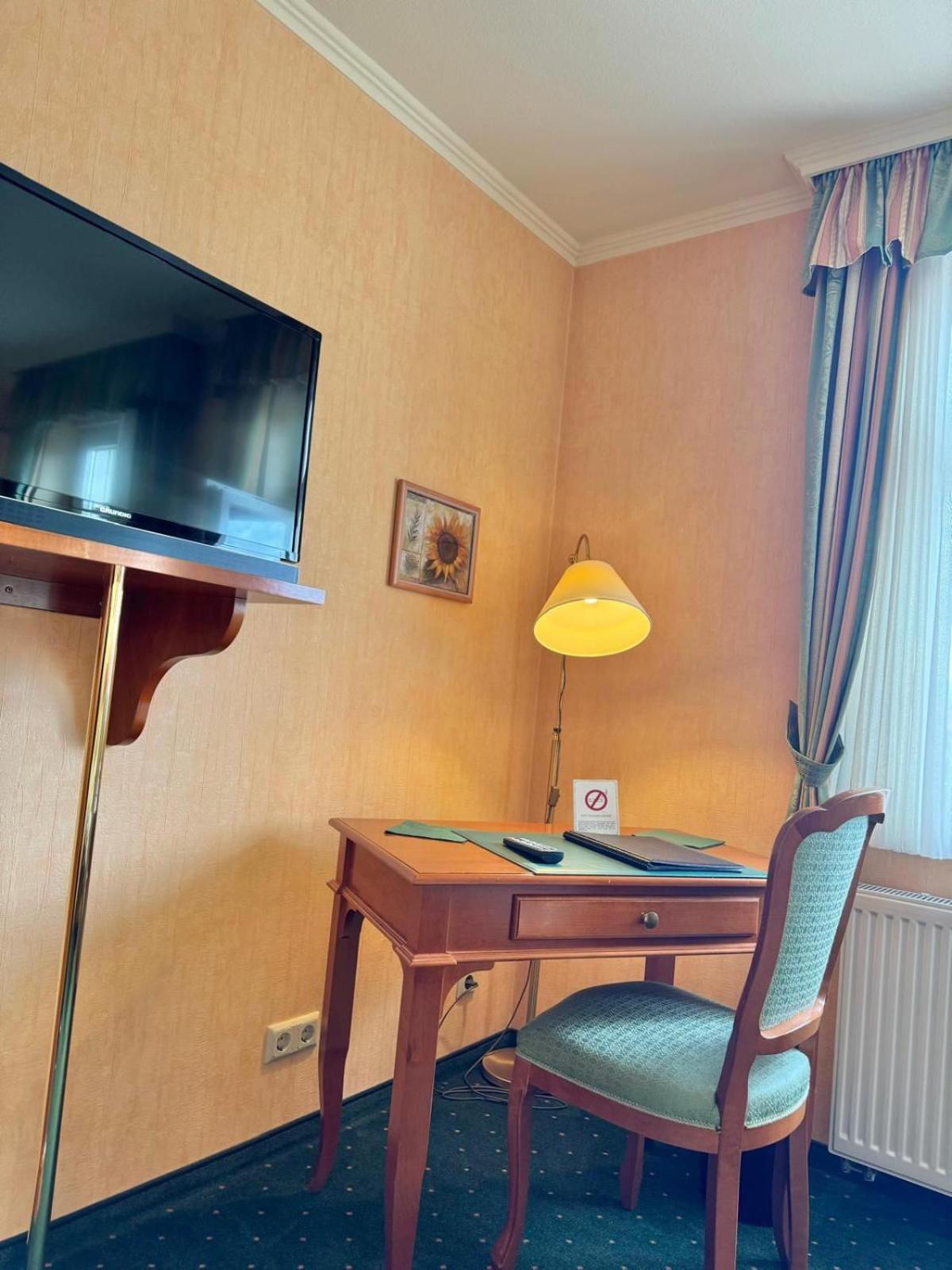 Pension Alter Kutschenbauer Вернигероде Экстерьер фото